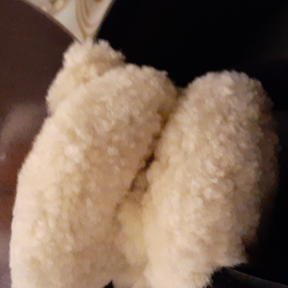 COACH SHEARLING BEAR EARMUFFS FITS KIDS OR ADULTS - Picture 2 of 5